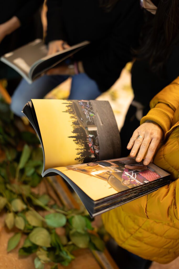 Colección de fotolibros de la Biblioteca Remota grabados en vídeo para su consulta página a página