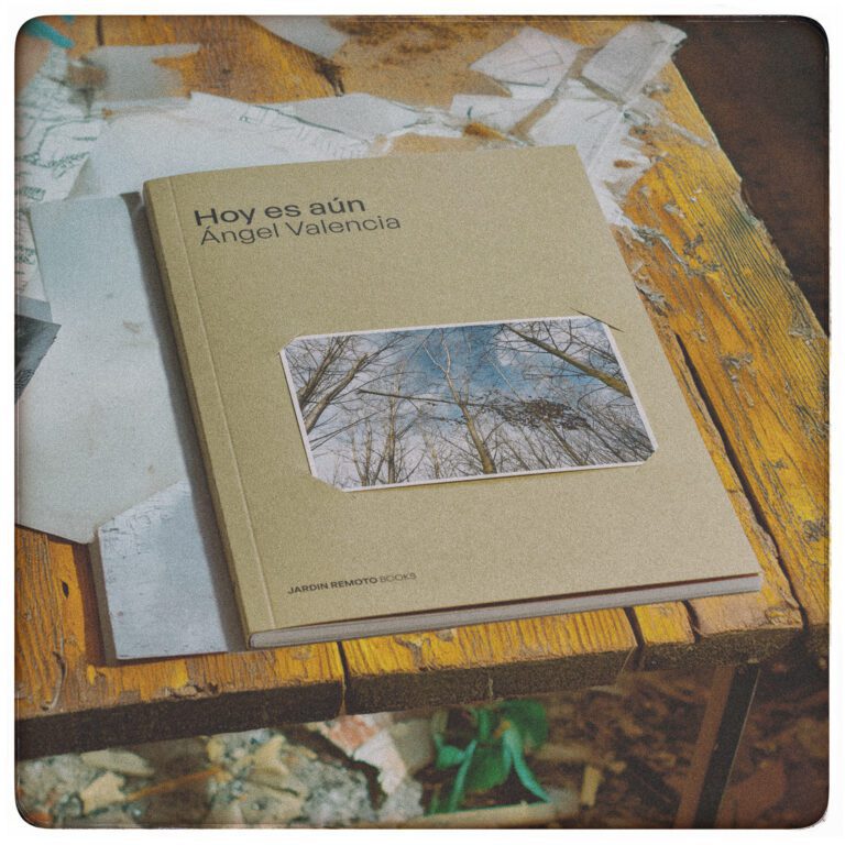Jardín Remoto Books Vol.3 Hoy es aún Ángel Valencia secuencia-9