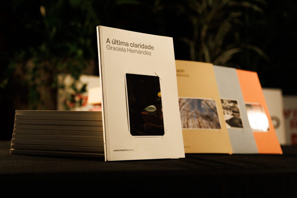 portada del fotolibro de Jardín Remoto Books A ultima claridade, Graciela Hernández