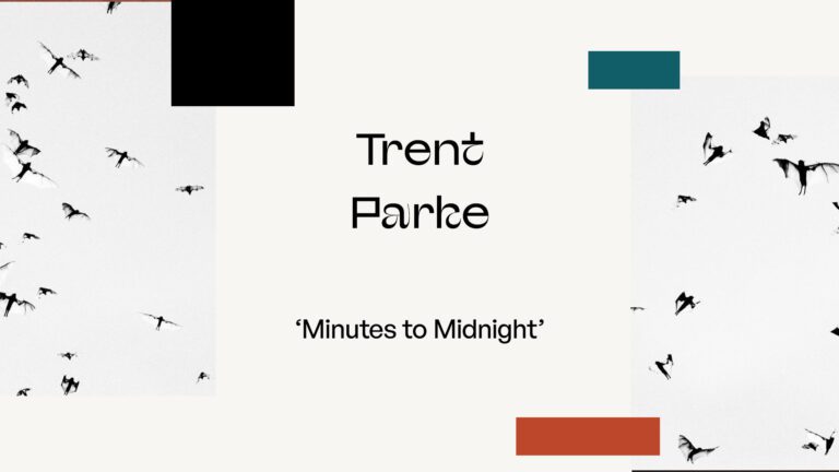Portada del fotolibro Minutes to Midnight de Trent Parke con una imagen en blanco y negro de murcielagos