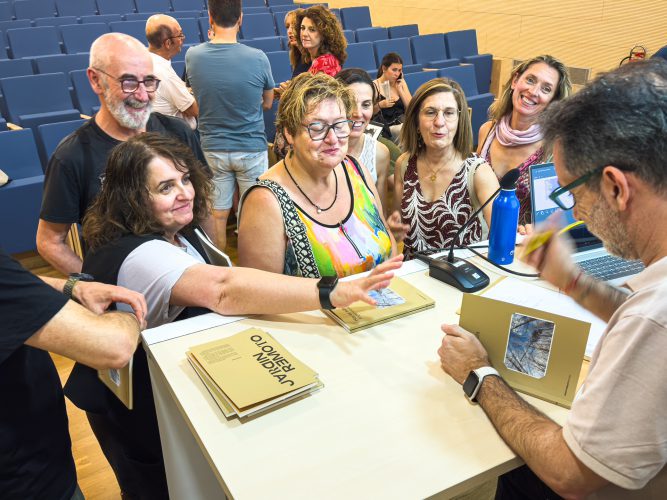 Presentación Jardín Remoto Books Vol.3 Hoy es aún Ángel Valencia-11