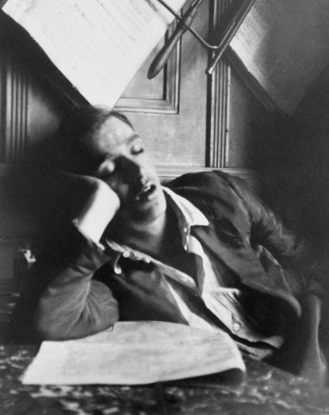 Jeune homme endormi [Joven adormecido], Budapest, 1912