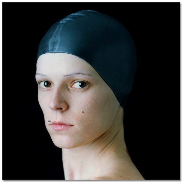 PierreGonnord-retratos-Leonora_serieUrbanos-1999