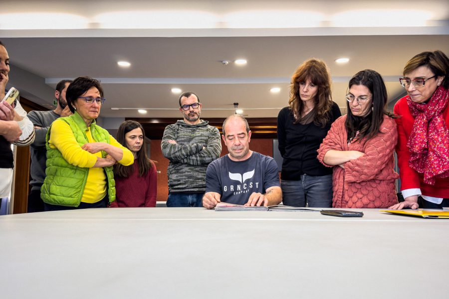 Taller edición portfolios Gustavo Bravo Jardín Remoto mayo 2024-9